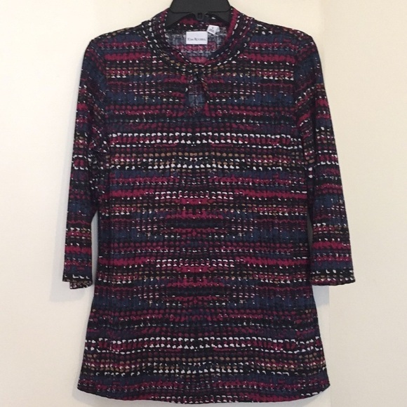 Kim Rogers Keyhole Top - Picture 1 of 6